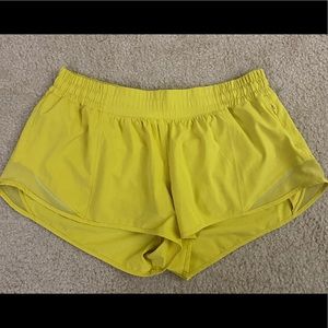 Lululemon Hotty Hot Shorts 2.5”